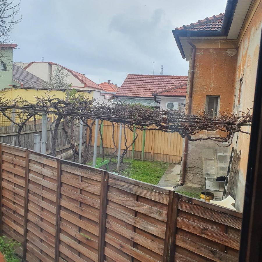 Casa Isa Villa Орадеа Екстериор снимка